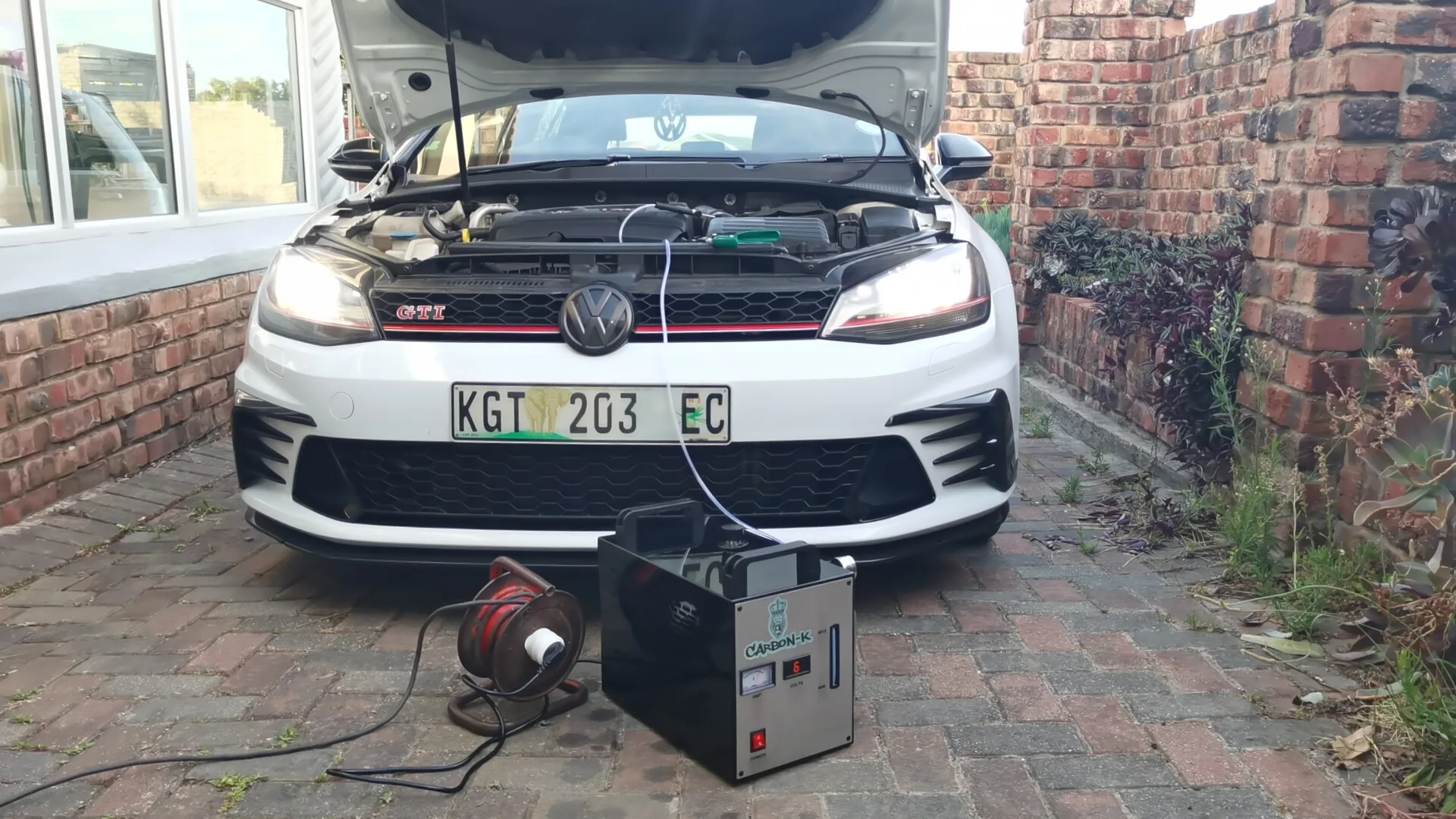 Real vehicle carbon cleaned by MCC
