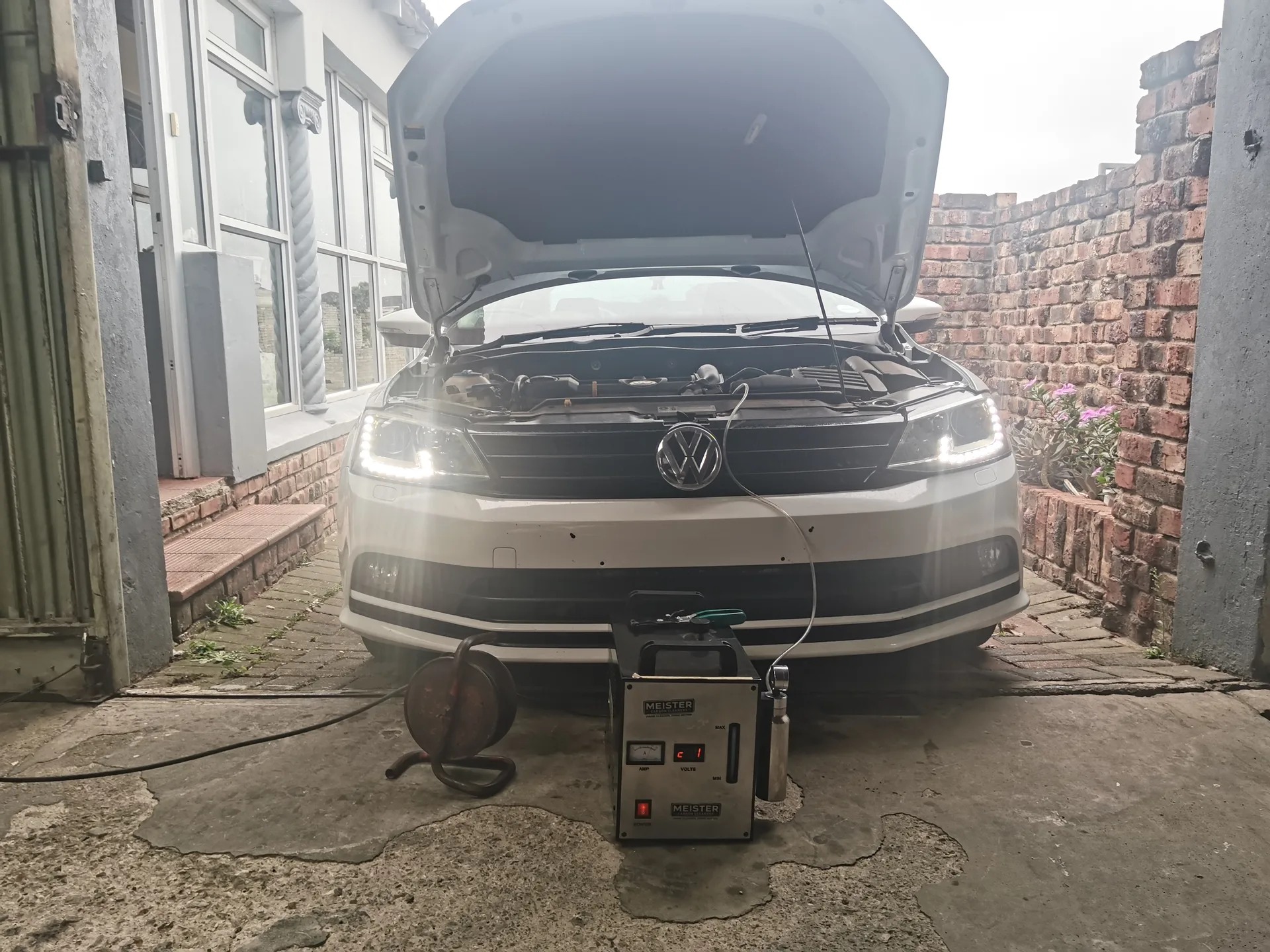 Real vehicle carbon cleaned by MCC